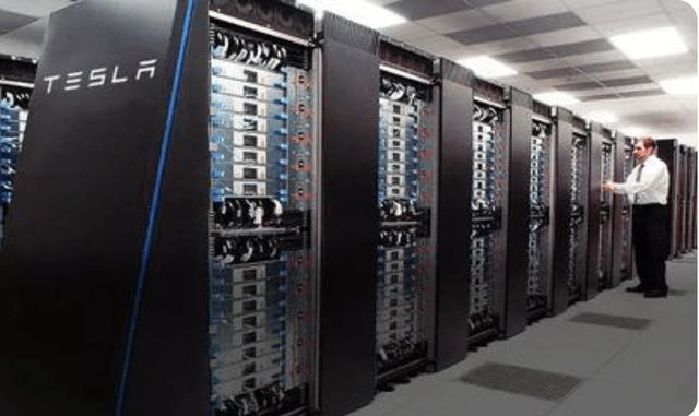 特斯拉超級計算機的‘腦’筋急轉彎——網絡設備制造的挑戰與突破